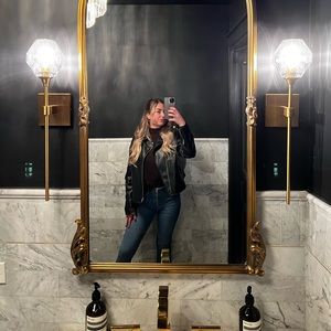 Meet your Posher, Coree